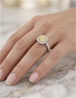 Anello Medea Donna in Oro Diamante Yellow 0.70 Ct AV AOV9 FANCY 0.72 +0.30 - AV AOV9 FANCY 0.72 +0.30